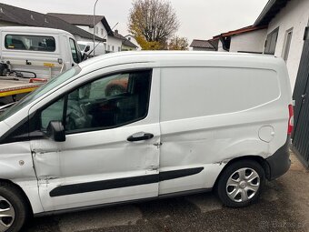 Ford Transit Courier - 2