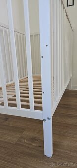 Dětská dřevěná postýlka - 2