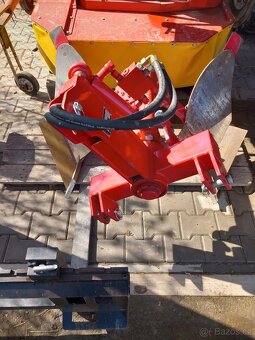 Jednoradličný hydraulicky otočný pluh captain - 2