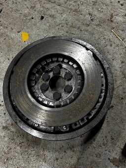 Spojka + zotrvák golf 2 1.6td - 2