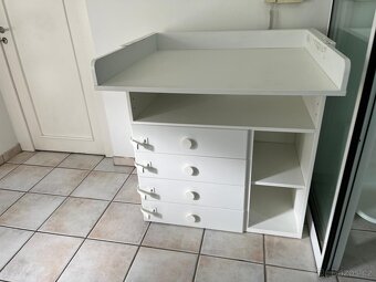 Přebalovací pult IKEA - 2