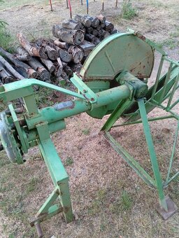 Pila za traktor - 2