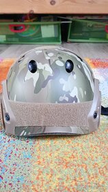 Airsoftová helma multycam - 2