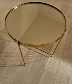 Zlatý odkládací stolek - 2