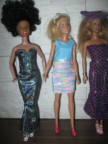 Akce balíkovna za 30,- metalické šaty na Barbie - 2