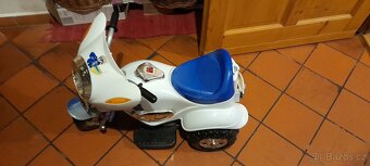 Prodám dětskou El. motorku-tříkolku - 2