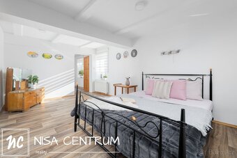 Prodej rodinného domu 240 m2, pozemek 1126 m2 Jablonné v Pod - 2