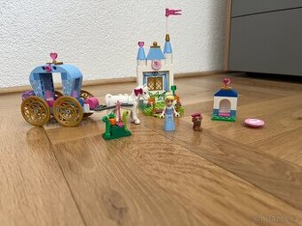 Lego friends Disney Popelčin kočár - 2