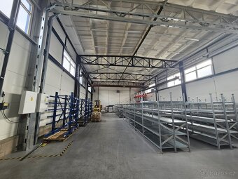 Pronájem haly se zázemím a kancelářemi 562 m2– Kralupy nad V - 2