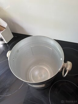 Kyblík na led - 2