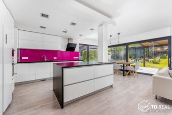 Prodej rodinný dům, 228 m2 - Brno - Líšeň, ev.č. 00949 - 2