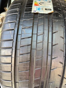 285/40 R 19 Michelin Super Sport - 2