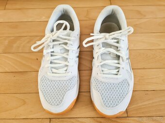 Sálové boty Asics Upcourt, vel. EUR 37 - 2