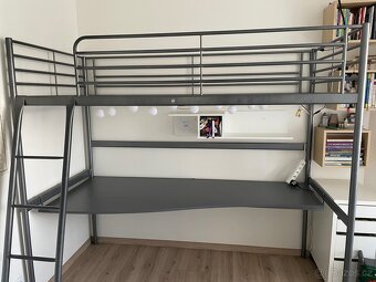 Ikea Svarta vyvýšená postel se stolem - 2
