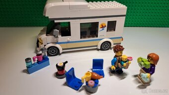 LEGO City 60283 Prázdninový karavan - 2