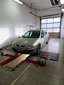 Renault Megane - 2