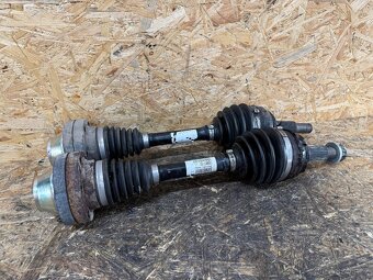PŘEDNÍ POLOOSY VW TOUAREG 7P 3.0 TDI 7P0407271P / 7P0407271B - 2