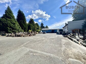 1/2 spoluvlastnického podílu areálu s administrativní budovo - 2