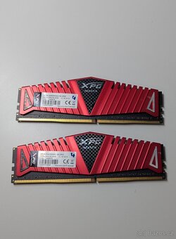 Paměti RAM DDR4 2x4 GB tj. 8GB 2400mhz cl16 - 2