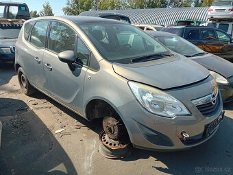 Opel Meriva B 1.4 ( A14XER ) 74kW r.2010 šedá na náhradní dí - 2