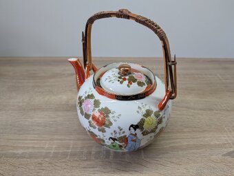 Porcelánová čajová konvice s orientálními motivy - 2