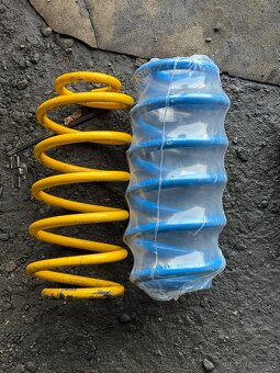 Zesílené pružiny jeep Wj 4.7 - 2