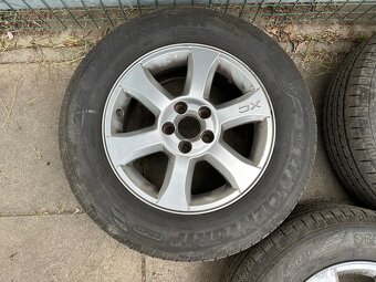 Volvo XC70 215/65/r16 - 2