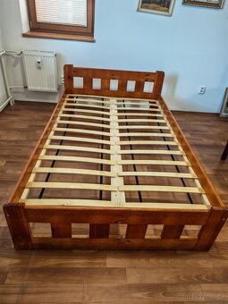 Dřevěná postel 120 x 200 cm - 2