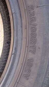235/60r17 - 2