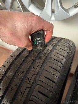 Continental 205/60 R16 - 2