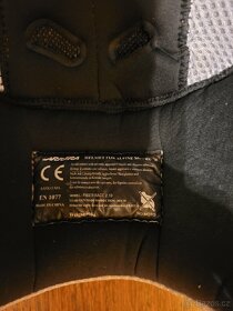 Dětská lyžařská helma - 2