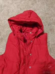 Krásná čevená vesta vel. 134 - 2