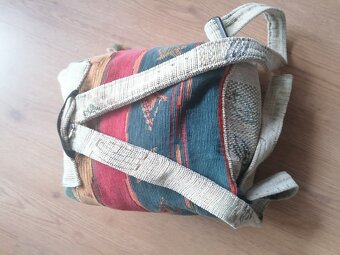 batůžek barevný - 2