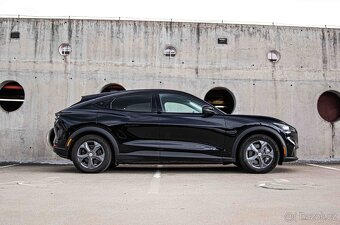 Ford Mustang Mach-E / ODPOČET - 2