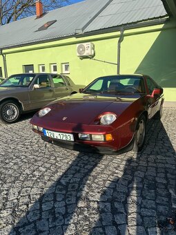 PORSCHE 928S - 2