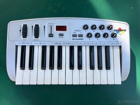 MIDI klávesy M-Audio Oxygen 8 - 2
