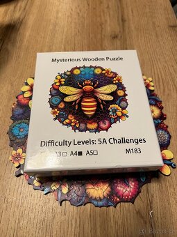 Dřevěné puzzle - včela - 2