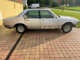 BMW 728 i E23 automat na díly cele auto - 2