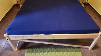 Drevena postel Ikea - 2