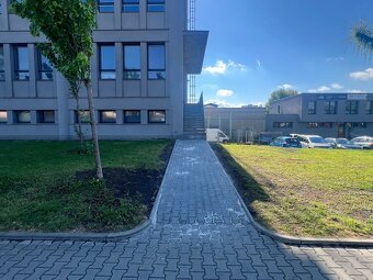 Pronájem skladových prostor – 82 m2, ul. Novinářská, Ostrava - 2