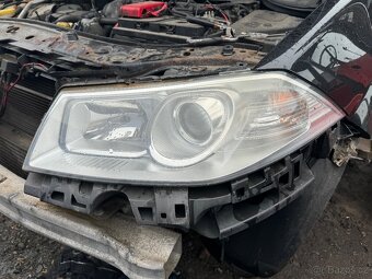 Renault megane II facelift přední lampy - 2