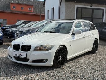BMW E91 320d LCI (Navi-xenony-senzory-6MT-19”ALU) - 2