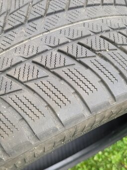 Bridgestone 225/40/R18 zimní Vzorek 5mm 2 ks. - 2
