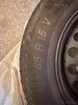 195/65 R15 Letní pneu vč. plechových disků - 2