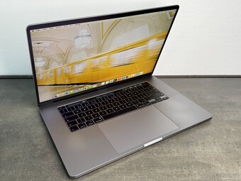 MacBook Pro 16'' 2019 / i7 / 16GB / 512GB SSD - DPH - 2