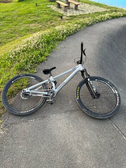 Slopestyle kolo Canyon stitched 720 pro - 2