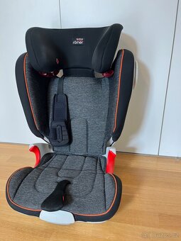 Autosedačka Britax Romer KidFix II XP S ISOFIX - 2