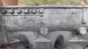 Hlava motoru 1.9TDI a 2.0TDI / 038 103 373 R - 2