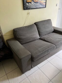 Šedá pohovka z obchodu IKEA - 2