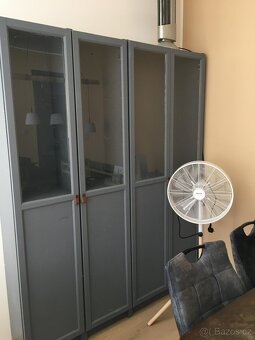 4x knihovna IKEA BILLY s prosklenými dvířky OXBERG v šedé ba - 2